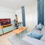 Victoriei_majestic Apartment *